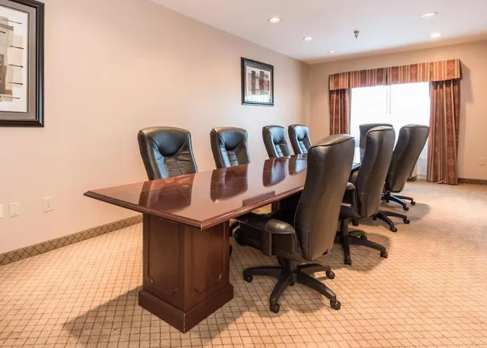 Baymont By Wyndham Montgomery South