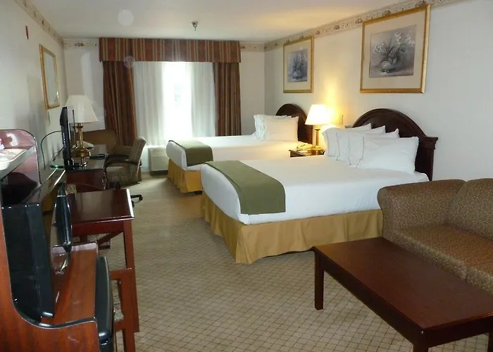 Baymont By Wyndham Montgomery South