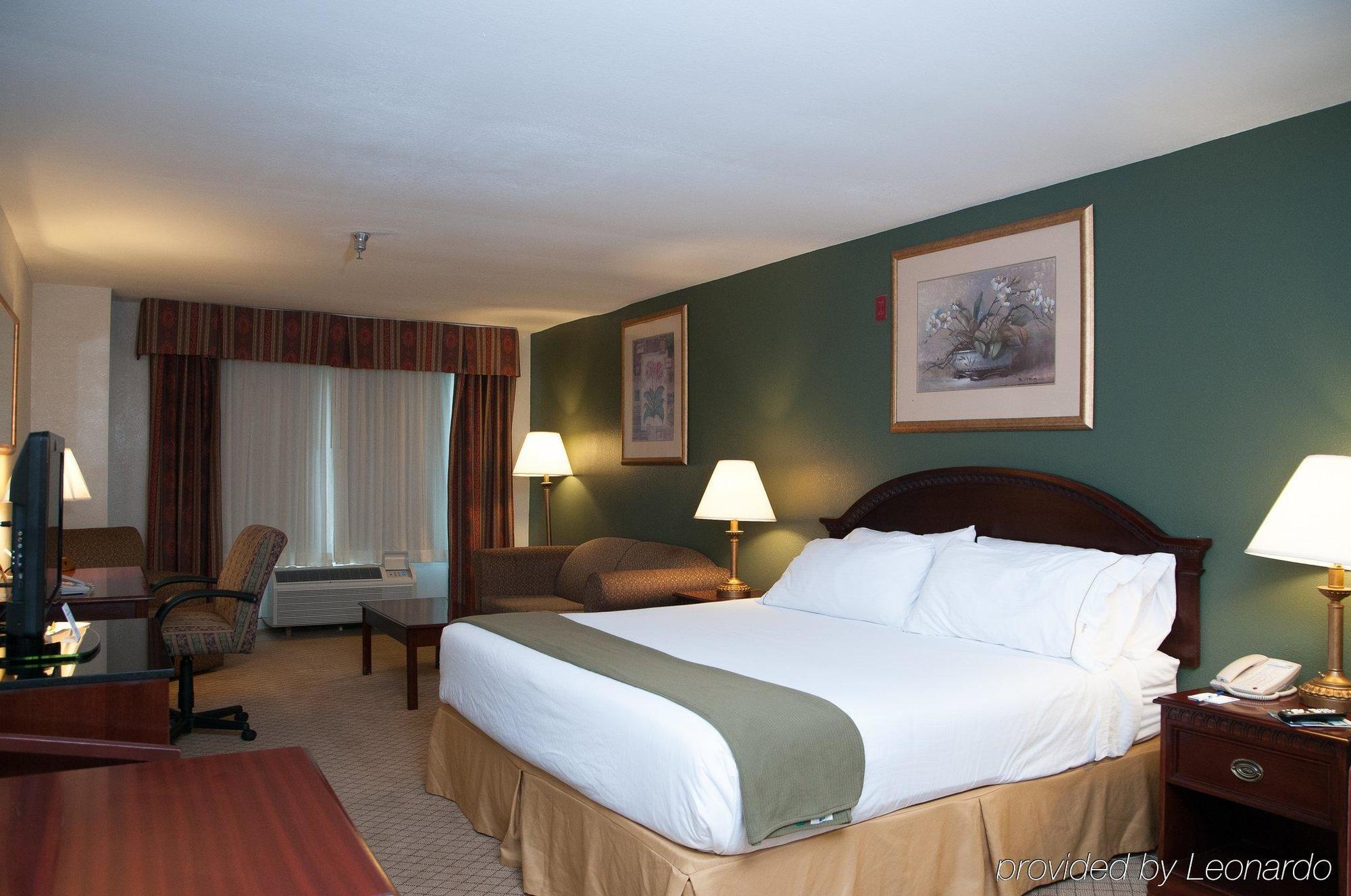 Hotel Baymont By Wyndham South 2*