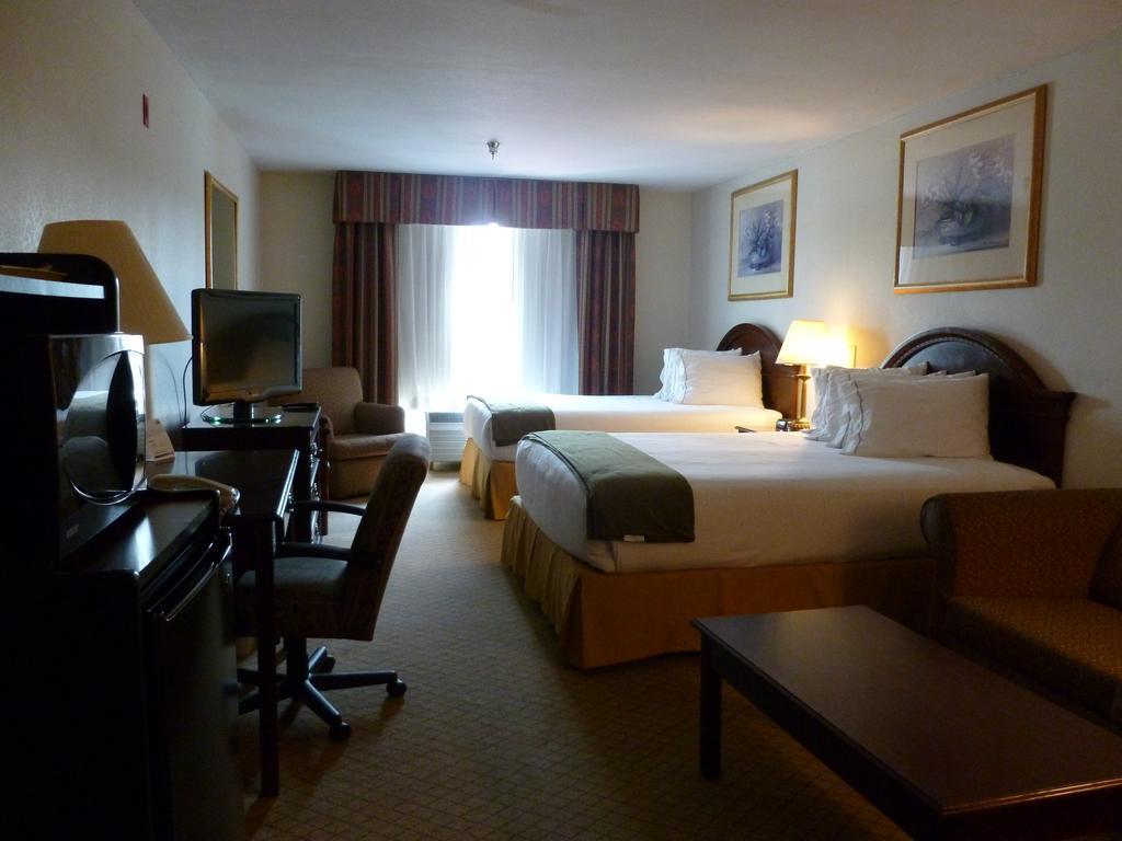 Hotel Baymont By Wyndham South