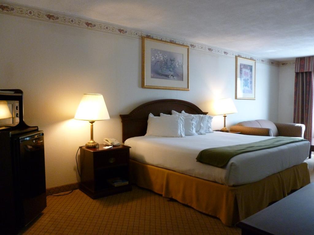 Baymont By Wyndham South Montgomery