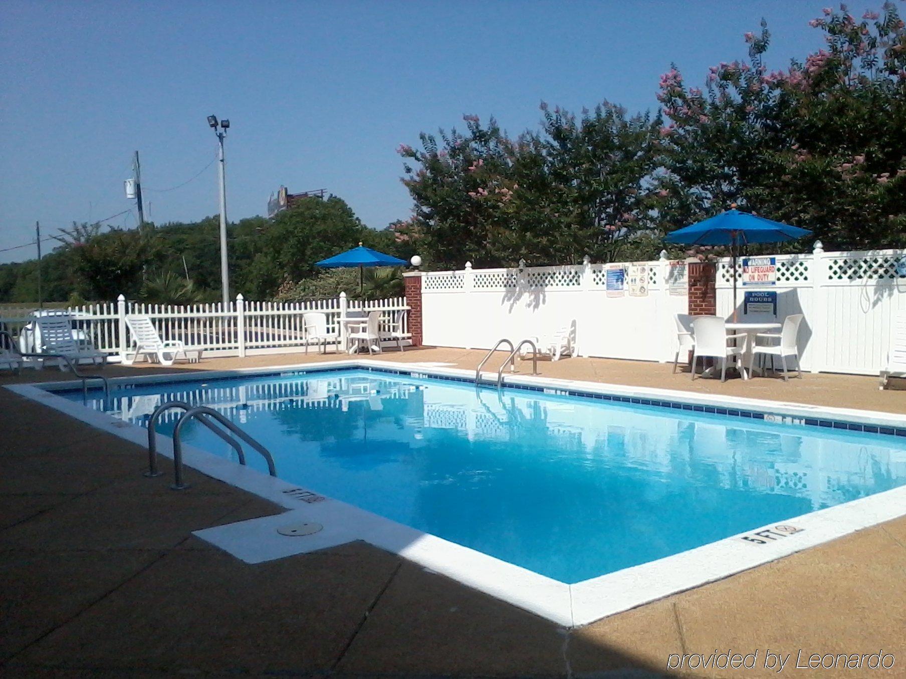 Hotel Baymont By Wyndham South Montgomery